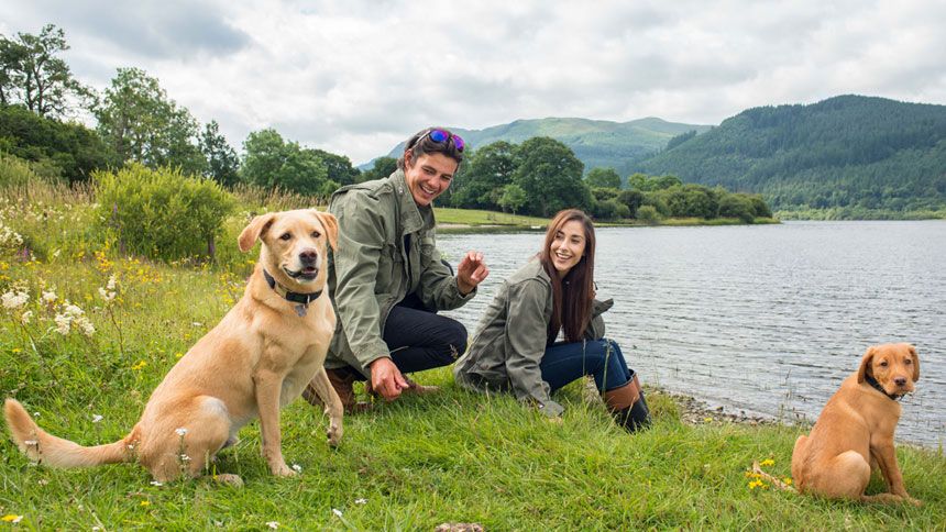 Hoseasons - Pets go free this summer + up to 10% extra Volunteer & Charity Workers discount