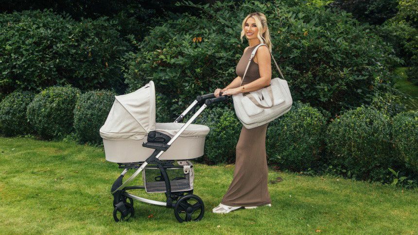 Fashion Forward Baby Strollers, Prams, Highchairs & Nursery - 10% Volunteer & Charity Workers discount on order over £100